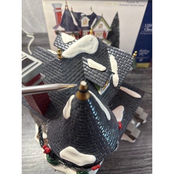 Dept 56 1224 Kissing Claus Lane animated - Picture 10 of 11